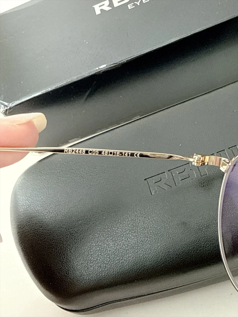 Women’s Gold Round Metal Glasses – Classic Elegant Frame